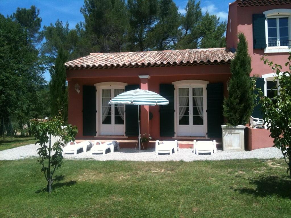 Putt Tee Country Otel Nans-les-Pins Dış mekan fotoğraf